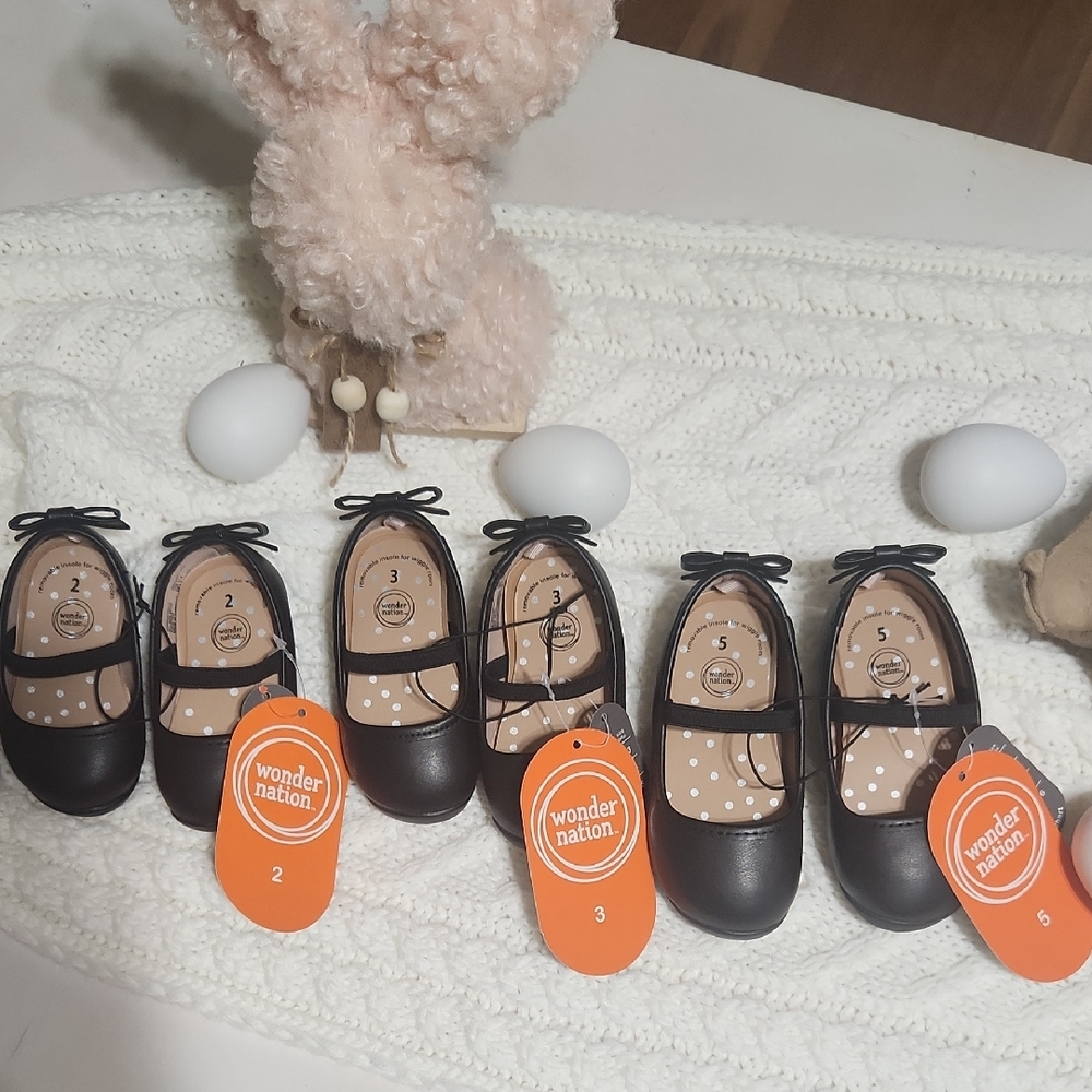 Adorable Little Girls Dress Shoes
